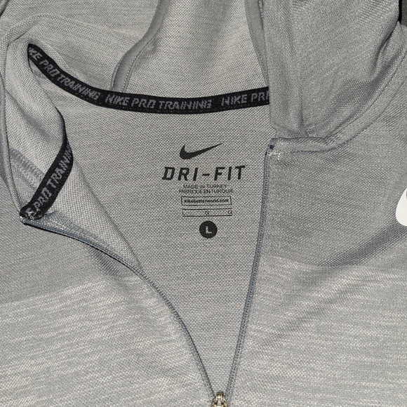 Sold...NIKE Pro Dri Fit Knit Training Hoodie - Picture 5 of 5